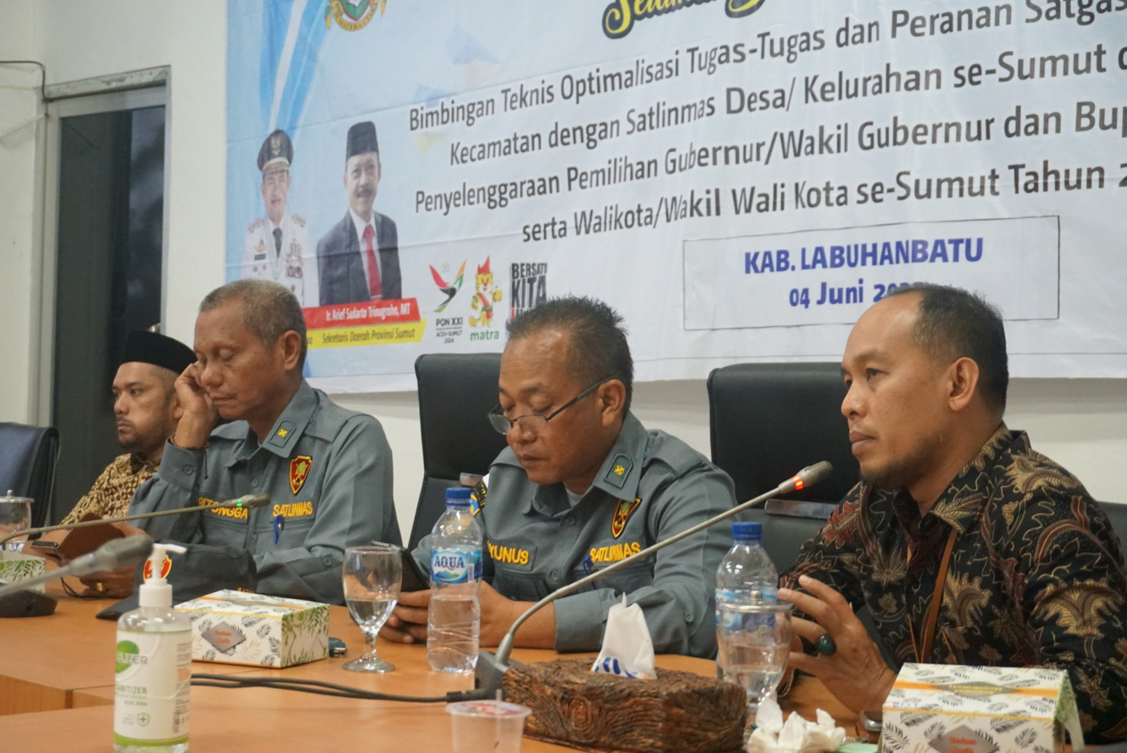 Ketua Bawaslu Kabupaten Labuhanbatu Wahyudi saat memberikan pemaparan materi dihadapan peserta