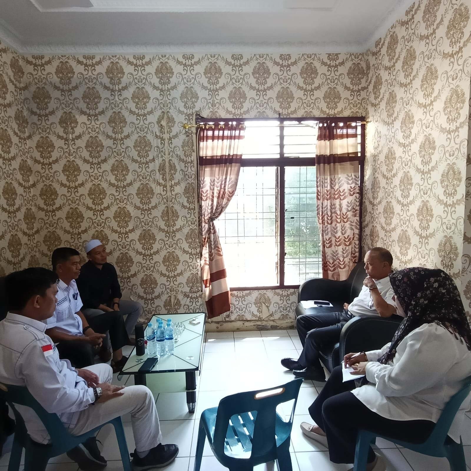 Ketua Bawaslu Labuhanbatu didampingi anggota Bawaslu Labuhanbatu saat Koordinasi Pengembangan Partisipatif ke Cabang Dinas Pendidikan 