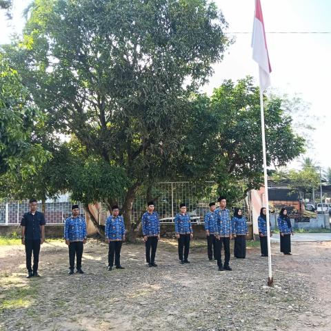 Bawaslu Kabupaten Labuhanbatu saat melaksanakan Upacara Memperingati Hari Ulang Tahun KORPRI 