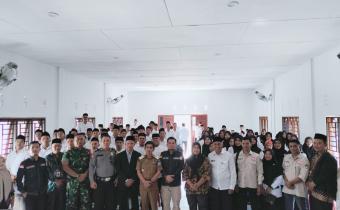 Anggota Bawaslu Labuhanbatu Khairul Nai Hasibuan ST Koordinator Divisi Pencegahan, Partisipasi Masyarakat dan Humas foto bersama usai Menghadiri Pelantikan PTPS